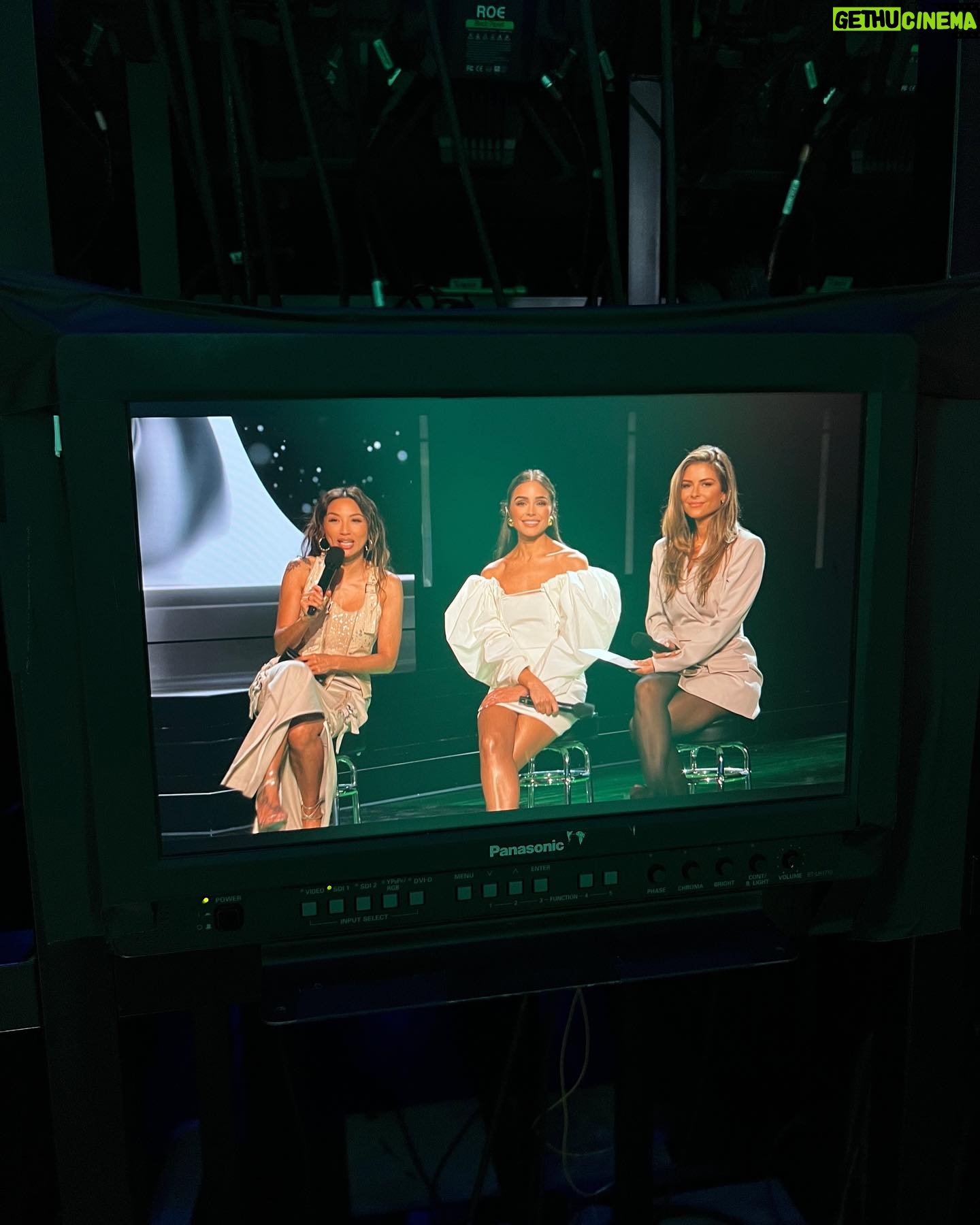 Olivia Culpo Instagram - Miss Universe day 1 rehearsals 🤍 Who will be the next @missuniverse !?