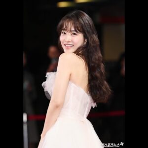 Park Bo-young Instagram - 예쁜 사진 감사합니다🥰
