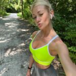 Katherine McNamara Instagram - Morning, lovelies! Ran into some friends on my morning run … 
oh deer, I must say I’m rather fawn’d of them! 🦌🩵