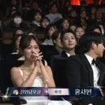 BIBI Instagram - 이렇게 살다간 아무것도 못되겠다는 위기감을 느끼고있는 11년전 김형서가 알았다면 더욱 마음놓고 살수있을법한 대단한 자리에 앉아있을수 있게되어 감사한 마음이 있습니다. 사빈오빠 중기선배는 물론이고 내가 상을 받는다 해도 울지는 않을거라 확신했는데, 홍사빈 이름이 불리자마자 눈시울이 붉어져 약간 부끄러웠습니다. 사빈아 고생했다 축하해 사랑한다. 모두 고생하셨습니다 사랑합니다❤️