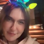 Şevval Sam Instagram – Kasım bitmeden son bi mum daha üflemiş oldum😅🥳🎂🎁🎈🎀🎏🎊