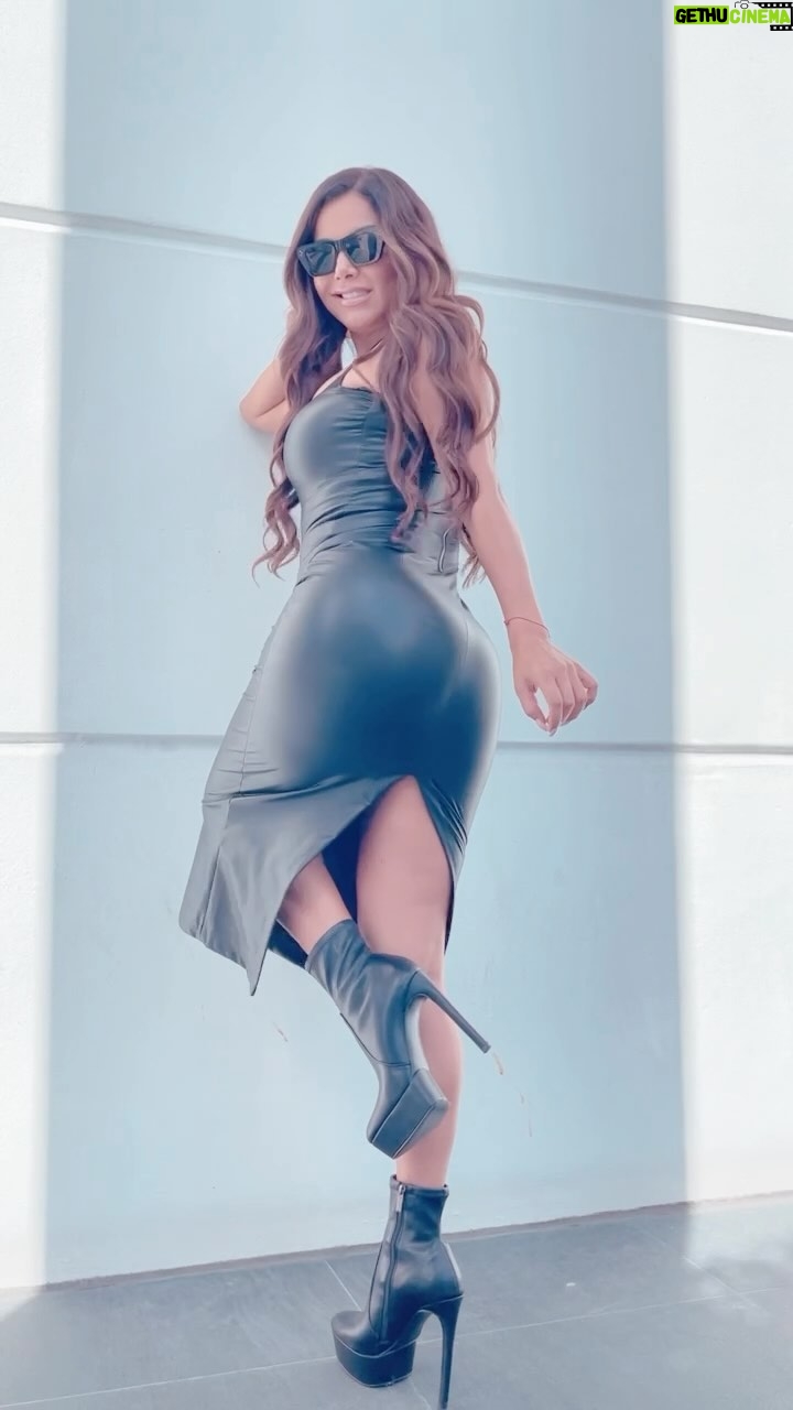 Aleida Núñez - 58.5K Likes - 😎