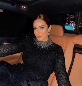 Amina Khalil Instagram - Peachy Keen 🧡 candid car shots and sparkles kinda night x #soextra