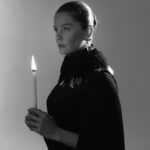 Burcu Biricik Instagram - "İnsanların birbiri hakkında sonsuz fikri olduğu ve bunu söylemeyi kendilerine mübah gördükleri bu dönemde üstümüze giydiğimiz onlarca kalıp var. Bu kalıplarından sıyrılıp kendi olabilmeye, kendi tercihlerini yaşamaya, kendi kararlarını ortaya koymaya çabalayan ve başaran bu yoldaki insanları çok cesur buluyorum. " @burcubiricik

#MQ10 #MagnetQuarterly #CesaretSayısı #CourageIssue

Genel Yayın Yönetmeni / Editor of Chief: @iremsent & @selimcancelik
Yayın Direktörü /Publishing Director: @ebubekir.elkatmis
Fotoğraf / Photography: @murathanozbek
Styling: @muhammetbozkurtt
Styling Asistanı/Styling Assistant: @dilara__isik
Saç / Hair: @remziates
Saç Asistanı / Hair Asisstant: @ademsekel
Makyaj / Make-Up: @hakankulturofficial
Makyaj Asistanı / Make-Up Asisstant: @erogulzehra
Prodüksiyon / Production: @mugesarioglu
Prodüksiyon Asistanı / Production Asisstant: @busegnay