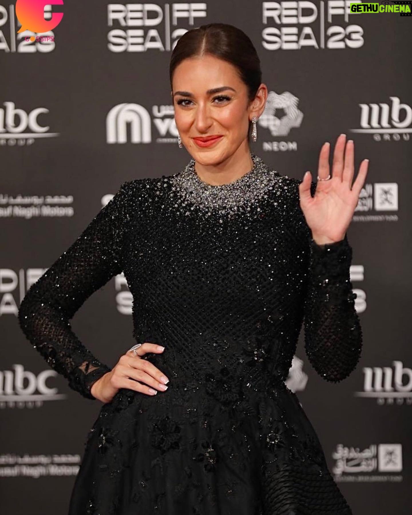 Amina Khalil Instagram - From the opening night at @redseafilms
For details about tonight’s look:
Styling: @islam.mitwally
Dress: @tonywardcouture
Jewels: @chopard
MUA: @nohaezzeldinmua
Hair: @alsagheersalons @ibrahim_eissa00 Can’t thank you all enough ! ♡