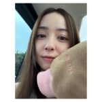 Nozomi Sasaki Instagram - 色の組み合わせ、お気に入り🧸🩷
寒くなってきたから、もこもこ着始めました！
iNtimitéの刺繍もいれました🪡

@intimite_onemile