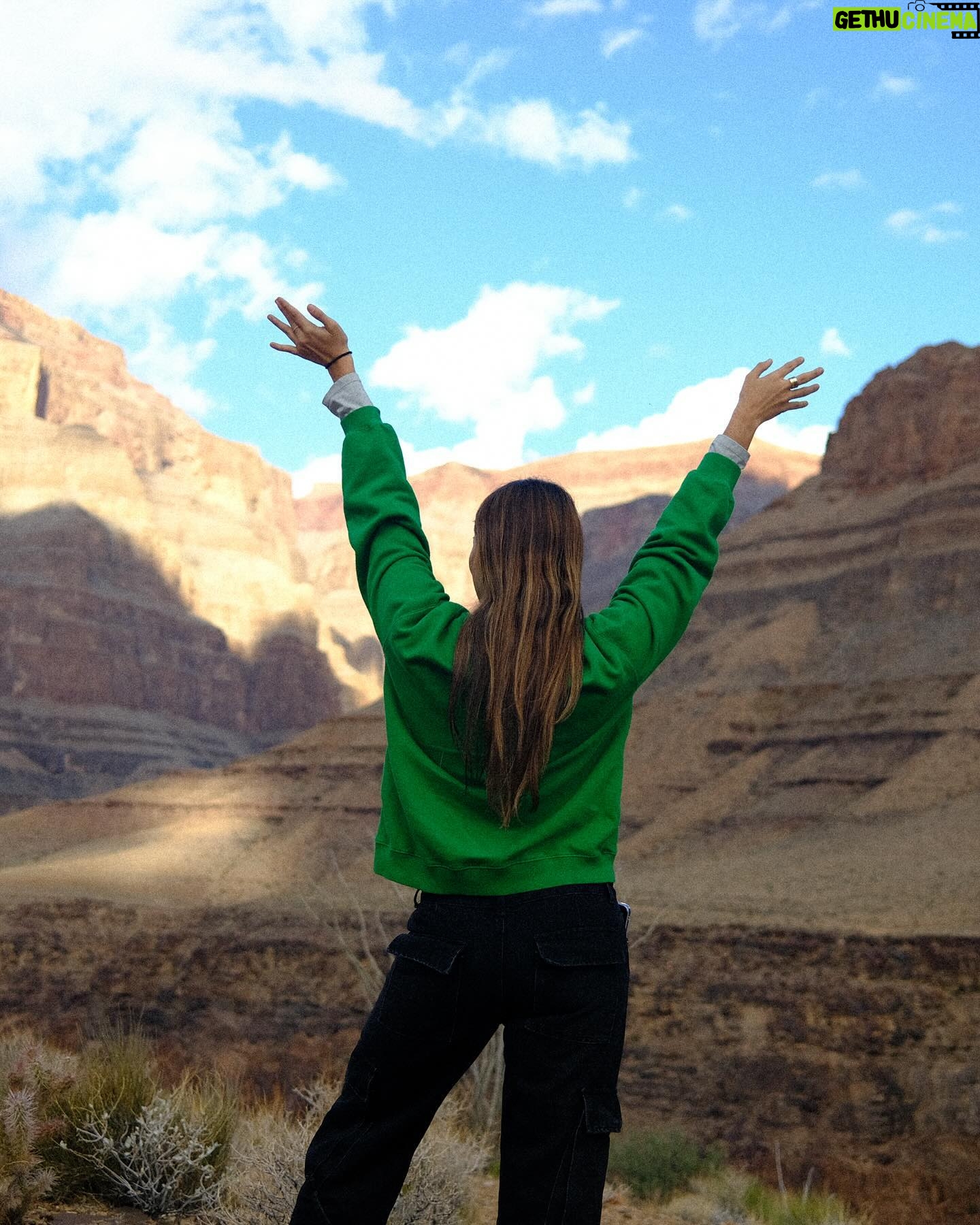 Daniela Calle Instagram - ππΊοΈ
Vegas
Joshua tree
Grand Canyon
F1