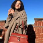 Antonia Gentry Instagram - coffee and @loropiana always go together 

#LoroPiana
#LoroPianaExtraBag #InPartnershipWithLoroPiana