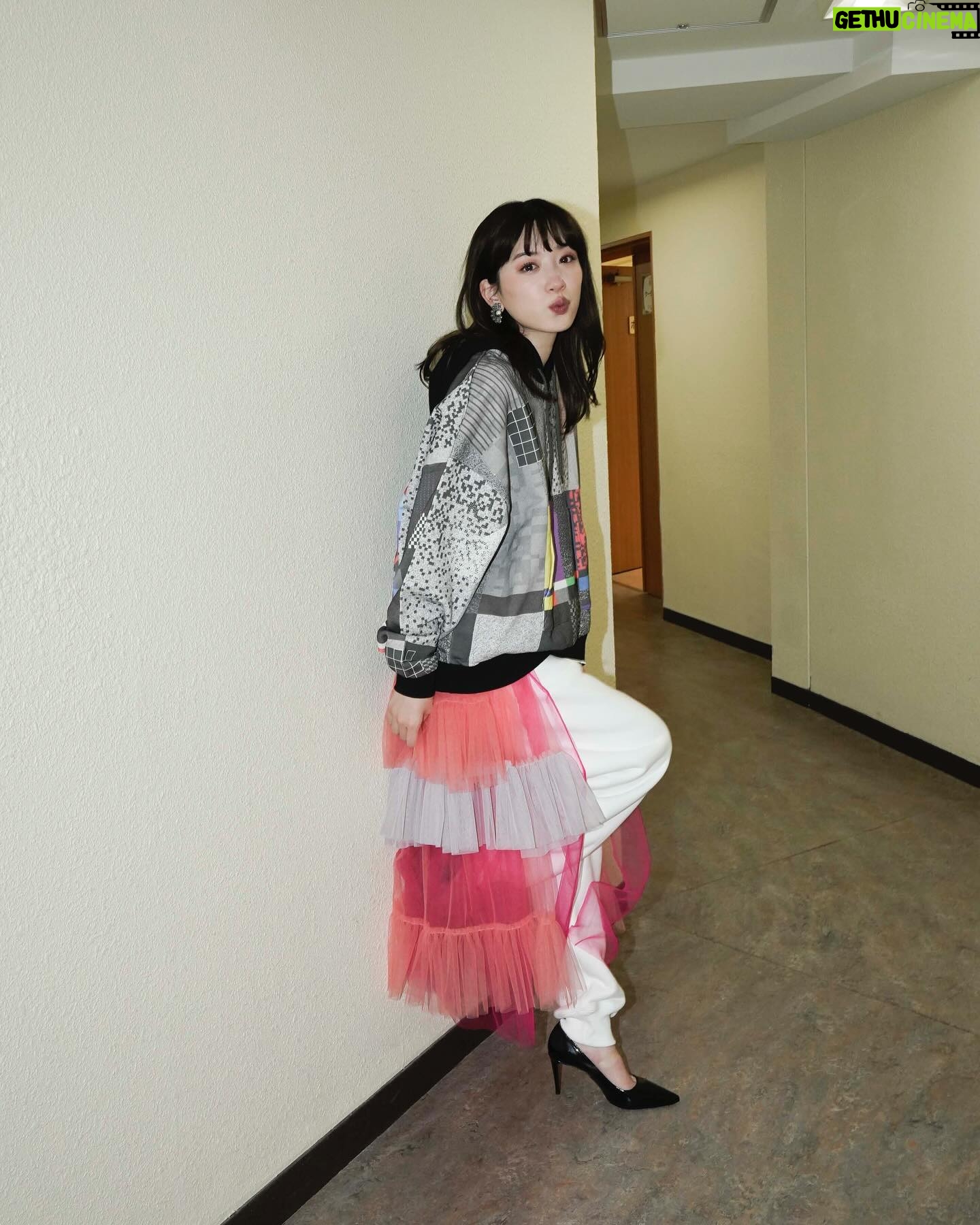 Mei Nagano Instagram - ・
永野芽郁 非公開in日本武道館
無事に開催することができました☺️
愛に溢れた幸せすぎる時間でした。
すっごく楽しかった。
沢山のパワーをありがとう♡
またメイトと集まれる空間を作れるように、
これからも頑張ります🫶
らぶだよーー!!
#まだまだ余韻に浸る笑
#想い出を共有したい
#しばしお付き合いを笑
