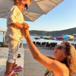 Özge Özpirinçci Instagram – İyi ki doğdun kızım! Hayallerini süsleyen şeylerin anılarına dönüştüğü yepyeni bir yıl olsun! Seni çok seviyorum! 💕