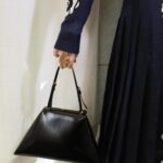 Fabiola Guajardo Instagram – Encontrar mi propio estilo ha sido un proceso de prueba y error que aún sigo explorando, un viaje que traerá aprendizaje haciendo siempre más divertido el camino.
Qué linda plática tuvimos @atenea.morales @voguemexico gracias @karlamartinezdesalas por invitarme!
 #espaciovogue