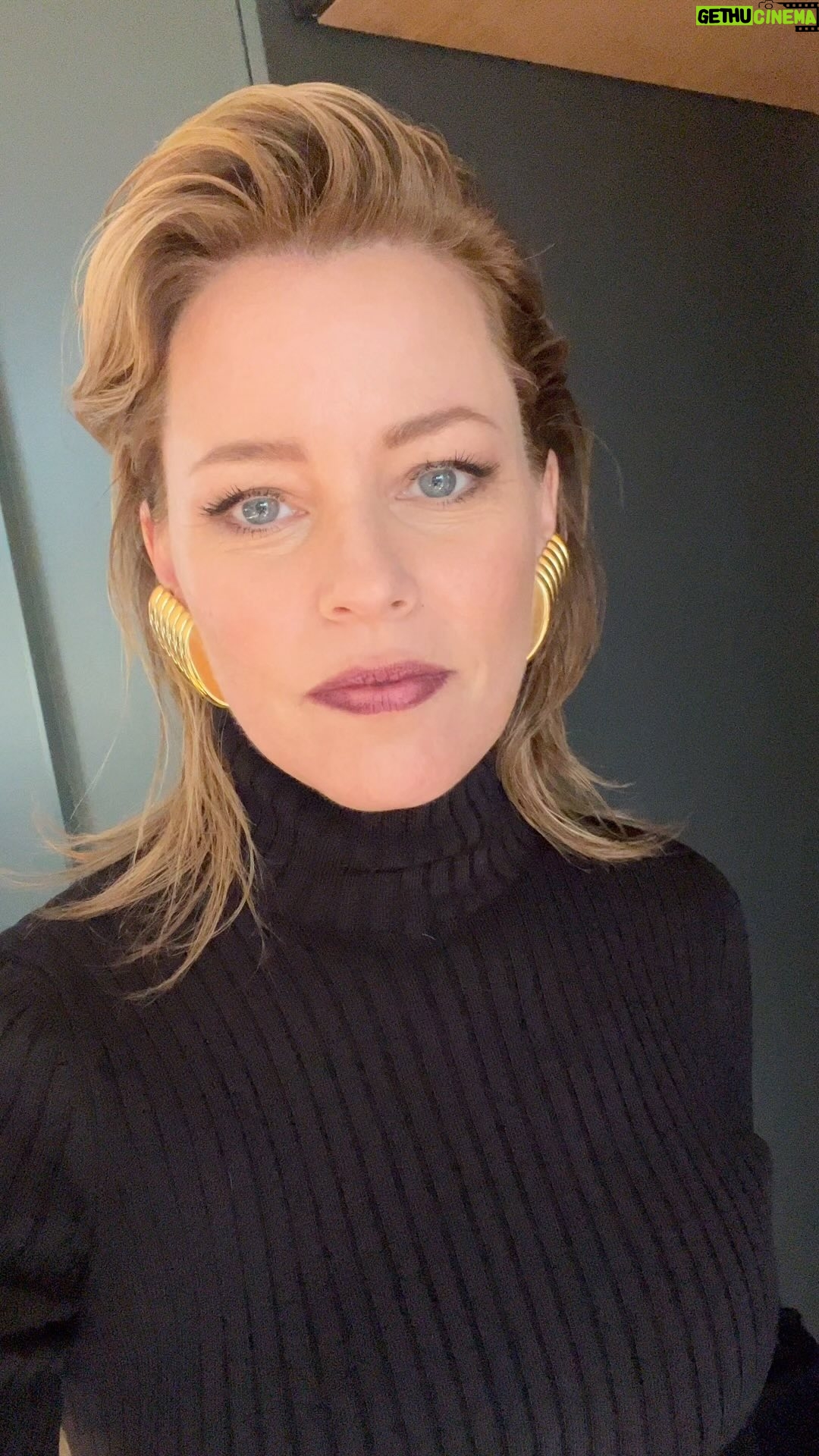 Elizabeth Banks Instagram - @jennychohair @adambreuchaud @nailartbyqueenie and @balenciaga giving me feels