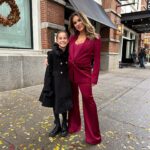 Jessie James Decker Instagram - NYC fun pt 1🫶🏼