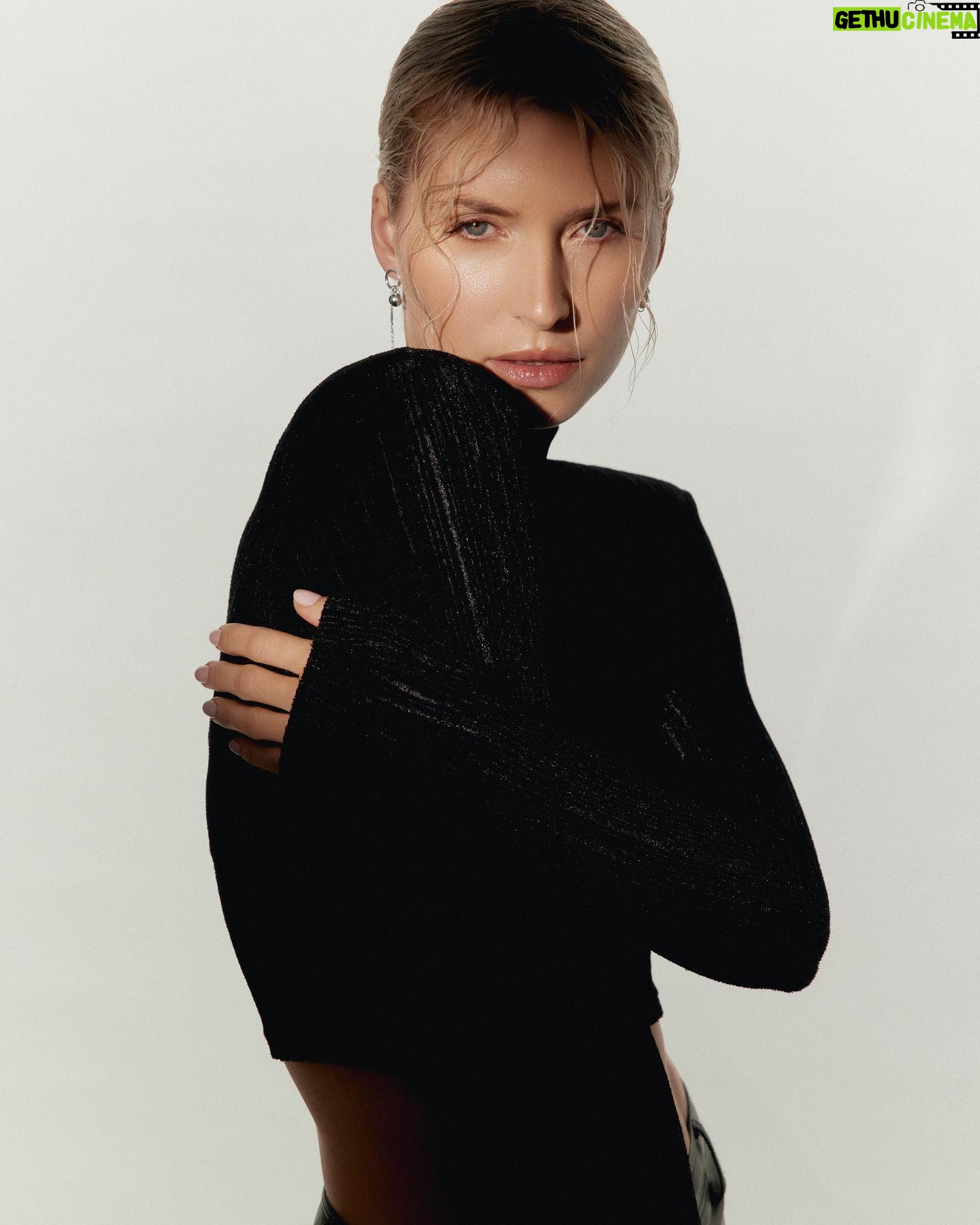 Lena Gercke Instagram - Anzeige| Our newest campaign of our @legerbylenagercke x @glambou_official collaboration 🖤