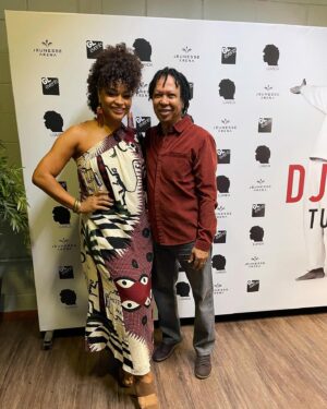 Juliana Alves Instagram - Obrigada, 2023 por tudo isso!
Mais um momento de encantamento! 
Djavan é gigante! Que show lindo!!
É muito amor!!!

Obrigada @beepsaude! 
Obrigada @evandrorius e @djavanoficial por me receberem e depois receberem minha família com tanto carinho. 
Que emoção!!! 🤍
