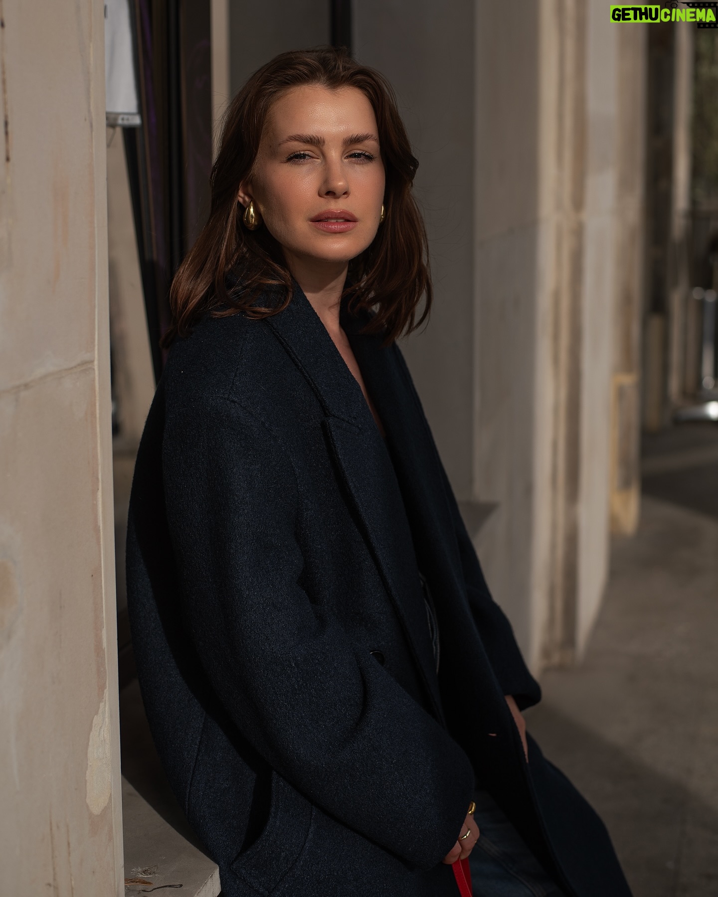 Anna-Maria Sieklucka Instagram - Baby it’s cold outside.🥶
What are Your tips for cold ?
And do You have any plans for the weekend? 💭💭
•
•
•
#cold#winter #winterwonderland