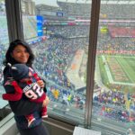 Chanel Iman Instagram – Our baby girl Capri’s first football game🏈 @chauxdown ❤️Team Godchaux @patriots 🙌🏾