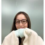 Nozomi Sasaki Instagram - 💭
メイクするお仕事以外の時と、
プライベートで、急ぎの時は、とりあえずメガネとリップのみで、慌てて家を飛び出します。笑
毎回、これで何とかなるって思ってます。笑

柔らかいtops気持ち良い。
ミント✖️ホワイト🫧

メガネは明日発売の新作INE-2006！

tops#iNtimite
eyewear#iNtimitebyEYEVAN

@intimite_onemile
