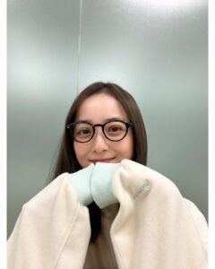 Nozomi Sasaki Instagram - 💭
メイクするお仕事以外の時と、
プライベートで、急ぎの時は、とりあえずメガネとリップのみで、慌てて家を飛び出します。笑
毎回、これで何とかなるって思ってます。笑

柔らかいtops気持ち良い。
ミント✖️ホワイト🫧

メガネは明日発売の新作INE-2006！

tops#iNtimite
eyewear#iNtimitebyEYEVAN

@intimite_onemile