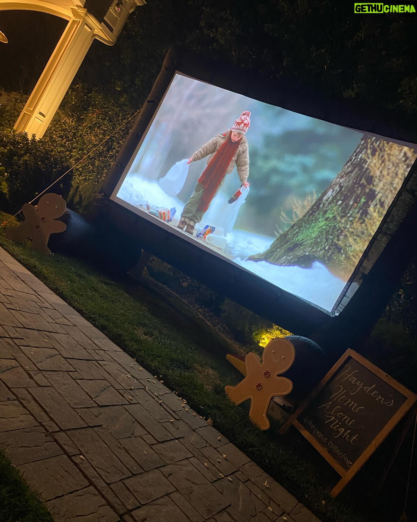 Camilla Luddington Instagram - Thank you to @thepicnic.collective for making our βHome Alone movie nightβ dreams come true!!! π πππ