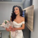 Özge Yağız Instagram - geceden💫🤍