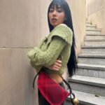 BIBI Instagram – 방울방울 귀여운 가방으로 미리메리크리스마스❤️ #Ad @burberry