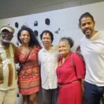 Juliana Alves Instagram – Obrigada, 2023 por tudo isso!
Mais um momento de encantamento! 
Djavan é gigante! Que show lindo!!
É muito amor!!!

Obrigada @beepsaude! 
Obrigada @evandrorius e @djavanoficial por me receberem e depois receberem minha família com tanto carinho. 
Que emoção!!! 🤍
