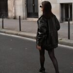 Anna-Maria Sieklucka Instagram - Jakie „okulary” zdobią dziś Twoja twarz? Czy pada przez nie różowe światło, które pozwala widzieć Ci świat w lepszej odsłonie? A może sama usilnie bronisz się przed tym, żeby dostrzec to, co przede wszystkim Ty sama masz do zaoferowania? To kim jesteś i jakie jest Twoje serce?
Zastanawiałaś się kiedyś nad tym kim tak naprawdę jesteś dla siebie? 
.
.
.

@lorealpro #lorealpro #thoughts #beyourself