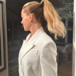 Elizabeth Banks Instagram - Thank you @academymuseum for the invite, @dolcegabbana for the look, @erinwalshstyle @bridgetbragerhair @nhinako_makeup and Oprah and Meryl (who should always be thanked)