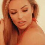 Mandy Rose Instagram – Heaven sent 😏👀 

Link in bio 🔗🌶️