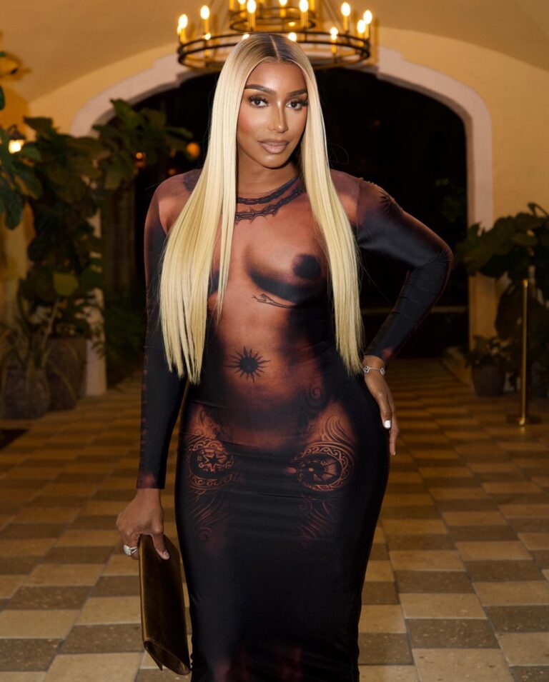 NeNe Leakes Instagram - SWIPE: Stepped out last nite and showed all the body hunni for some “Art Basel” fashion fun. 

So listen, I called up La La to get me together. Chile we go wayyyy back. She literally did it all. Beat my face down and used amazing colors to match my dress. I couldn’t stop looking in the mirror. I love this application! So fun

She Busted out the flatirons and strengthened my hair. Then pulled out her camera and did a whole photo shoot. My girl @thefashionistis 

Glam: @thefashionistis 
📸: @thefashionistis 
Dress: #jeanpaulgaultier 
Shoes: #saintlaurent 
Bag: #yslbags 
Smile by me
Loving on me
#sagatariusseason