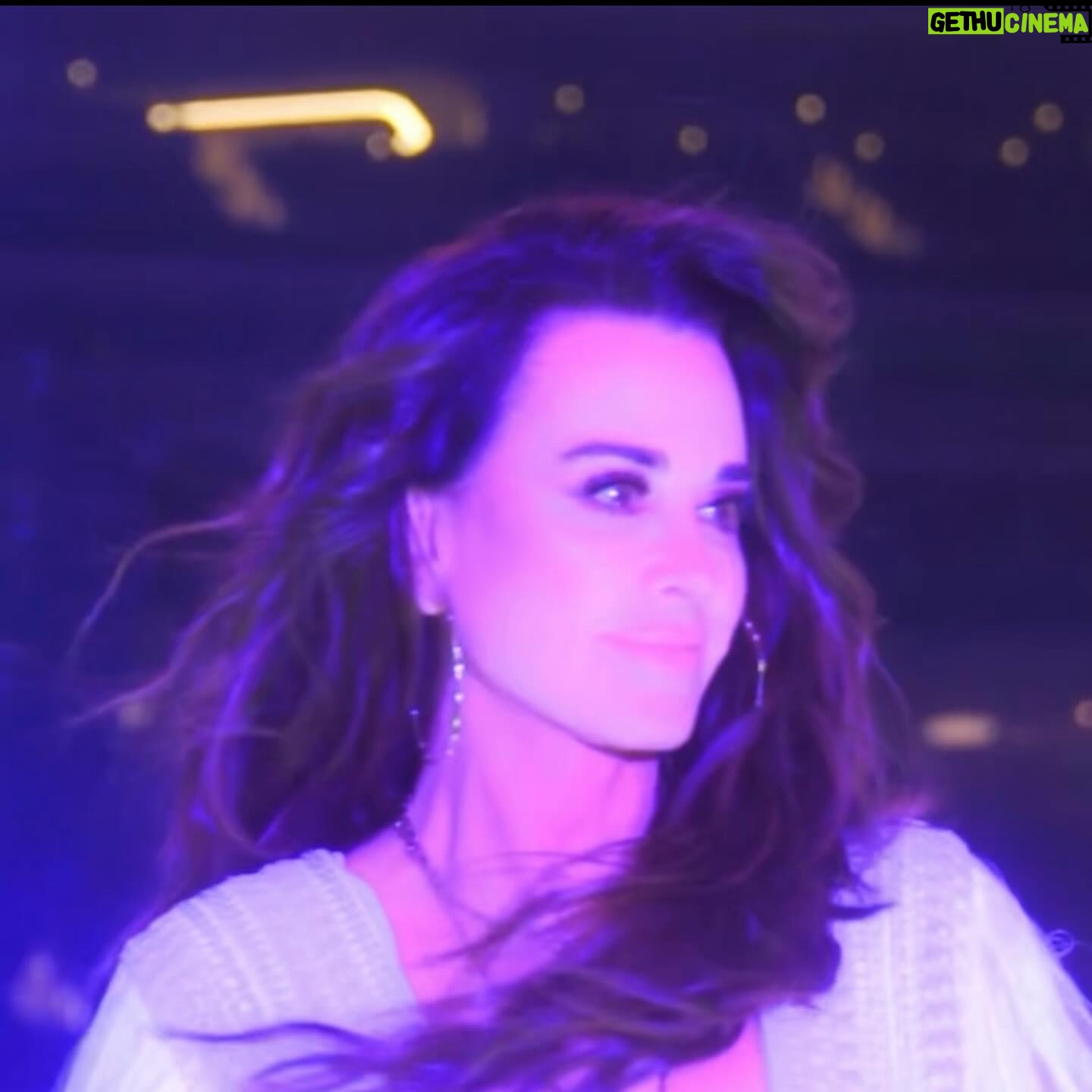 Kyle Richards Instagram - Tonight the season finale of #RHOBH! The White party is back 🤍 Thank you @sofistadium for allowing me the privilege of having this event at such an incredible place! Thank you @shishishikevinlee & @theprettymess for making this party extra special xx
And thank you all for watching this season 🙏