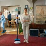 Burcu Biricik Instagram – Yeni Islak ve Kuru temizleme özelliğiyle, Kanal D setlerinde temizlik Dyson’a emanet! @dysonturkiye ✨🌸🥰

#işbirliği