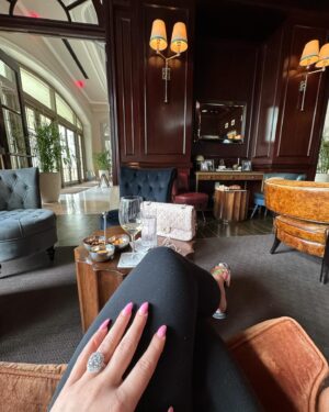 Amanda Saccomanno Instagram - Quick weekend trip to our favorite place 🥰 @bahamarresorts 🏝️😎

@rosewoodbahamar
