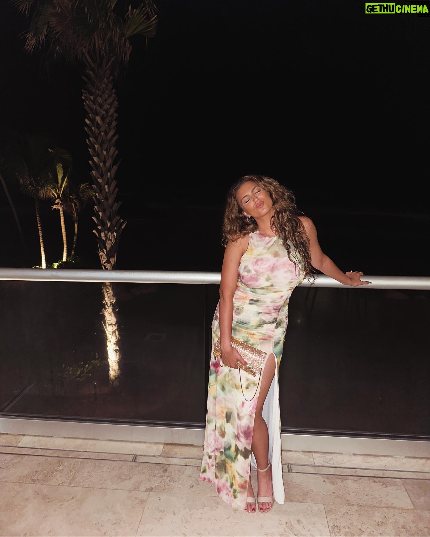 Tori Kelly Instagram - a lil bit of this, a lil bit of that