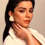 Merve Boluğur Instagram –
