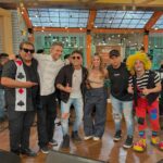 Jésica Cirio Instagram - DOMINGO EN LA PEÑA 📺
Les comparto un poquito de lo que vivimos ayer en Morfi. 🙌🏻 Gracias a los que siempre nos acompañan del otro lado de la pantalla. Y a cada uno de los artistas que nos visitan. Somos felices haciendo este programa. ☺️

Aprovecho y les dejo mi look:
⚡️ @iman_official
⚡️ @rickysarkany
⚡️ @bernardo.sever