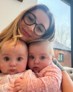 Dani Dyer Instagram - Haven’t posted in a while.. think this is the best I’m going to get with the 3 of them😂🫶💗✨
