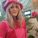 Fearne Cotton Instagram - Just recorded the last episode of the @happyplaceofficial podcast of the year with the incredible HP team. Couldn't do it without Anouszka, Amelia and Matt. Best team out there. 
We have episodes every monday for you right across the festive period. There are some interesting subjects covered coming up on the podcast over the next month. Everything from tapping to anxiety.
Also swipe to see the gorgeous hat that Amelia hand crocheted for me. Im obsessed. ❤️
