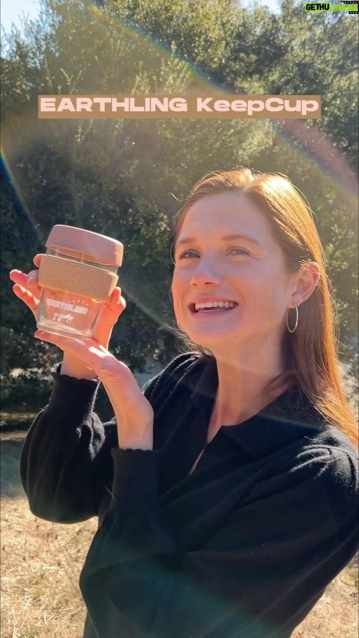 Bonnie Wright Instagram - Say hello to the EARTHLING KeepCup!
Featuring our classic logo with earthen inspired tones for the lid and a 100% recovered cork band. @keepcup has always been my favourite coffee cup and helps me to limit my single use plastics and support a closed loop lifestyle.
I hope you love these cups as much as I do! Head to our website to get your very own! ☕️🤎