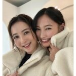 Nozomi Sasaki Instagram - 絢と会ったら、
同じもこもこアウター☃️