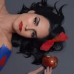 Scarlet Ortiz Instagram - #tbt Jugando a ser Blanca Nieves 🍎 
gracias @gerardobriceno @elizabethmua #blancanieves #snowwhite #actriz #scarletortiz