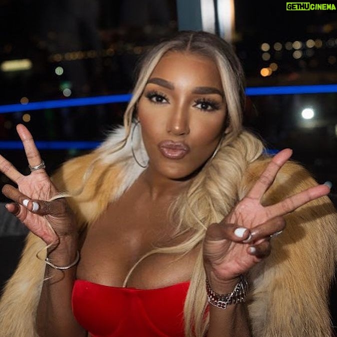 NeNe Leakes Instagram - SWIPE: Heyyyy y’all. I am at the White House
I had the pleasure of being invited to the White House holiday party and invited to the vice president’s home for a holiday mixer.
I couldn’t believe the number of people approaching me with so much love! I just thank y’all so so much❤️
Can you believe in the vice president’s office when they are having fun that they say some of my 1 liners?!?!🫢😜
Thank you to everyone that had a hand in getting me here. Ohhh what a nite. I have so many pictures and videos that I will post in my story.
Bustier: @alexperryofficial
Pants: @alexperryofficial
Coat: #michaelkors
Shoes: #christianlouboutin
Bag: #christianlouboutin
Glam: @michannamurphy
Hair: @phrenchmade
📸 @rodonis301
#DMV