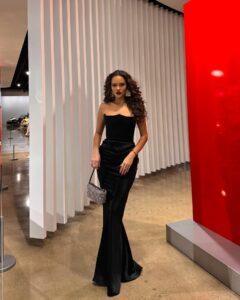 Madison Pettis Instagram - A night at the museum