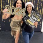 Scarlet Ortiz Instagram - Un año más con mi @vialibrephotography 🎄🎅🏻 Que belleza de fotos, que belleza tener estos recuerdos para siempre!! Graciassss mi Zule y Pável de @vialibrephotography son un éxito!!! Hagan su cita ya y tengan sus bellas fotos navideñas!!! #fotos #navidad #fotosnavideñas #christmaspictures