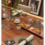 Nozomi Sasaki Instagram - 美玲ちゃんのお誕生日会では、
絢の手作りご飯を食べて幸せ🍴♡
どれも本当に美味しい！子供用にも沢山用意してくれてた👦🏻感謝。

絢は冬でもタンクトップで元気なんです😆
エプロン姿で料理を運ぶ様子は、いつもの光景で当たり前過ぎるけど、今回撮ってみた🤳
相変わらずいい女🥰