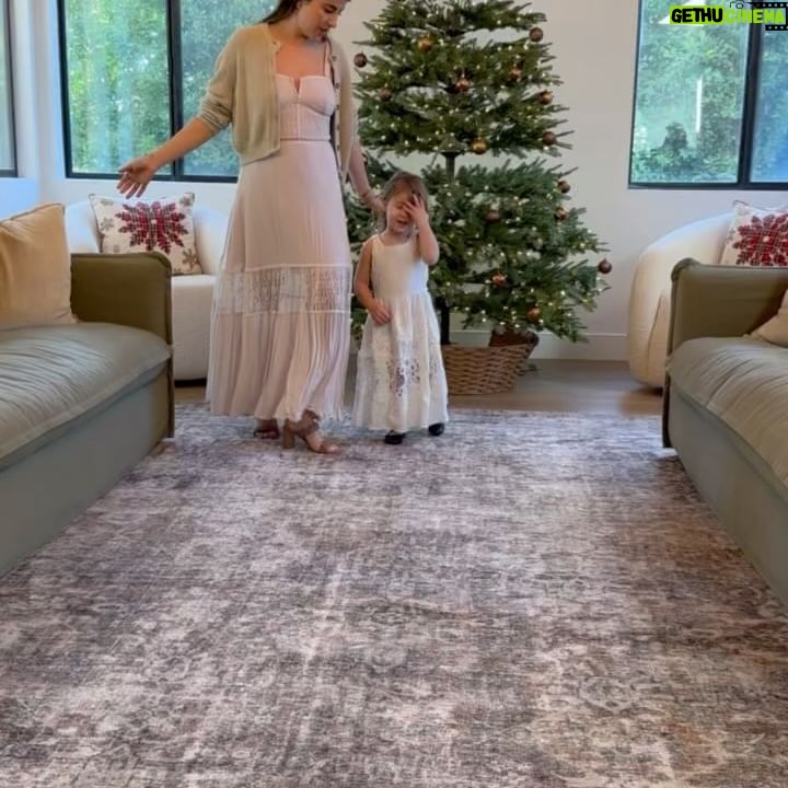 Daniella Monet Instagram - recent milestones big life energy coming alive in this carousel β¨
1. she got dressed π
2. she got lasik eye surgery !! ππΌ π
3. they met the big guy π
4. she hosted π½οΈ
5. she found her feminine side π
6. she ate π€€
7. she had meetings ππΌππΌππΌ
8. she won raffles πͺ©
9. she bathed in sound πΆ
10. she removed her hair extensions πͺ