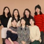 Han Hyo-joo Instagram - 7탱 

Middle school friends 
Thank you for being my friends for a long time. 
I'm so lucky 🍀