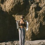 Kinsey Wolanski Instagram - I am definitely more of a mountain girl but gotta say December 75degree beach days aren’t too bad in California