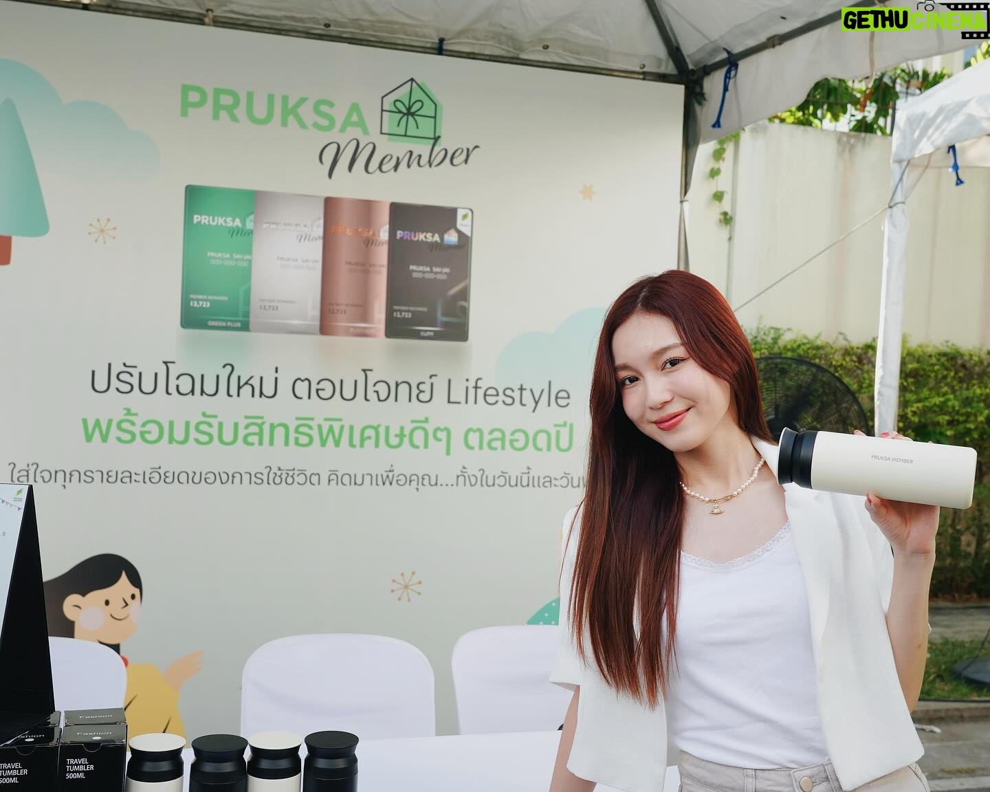 Pattranite Limpatiyakorn Instagram - วันนี้เลิฟมางานของ Pruksa Live well Stay well Market Fest 🎉 ในงานมีสินค้า บริการและกิจกรรมเยอะมากกกกก เค้าจัดเพื่อลูกบ้านพฤกษาโดยเฉพาะเลย อย่างเลิฟได้มาทำ Workshop วาดเทียนด้วย น่ารักมั๊ย แถมได้เจอเพื่อนใหม่อย่างน้องใส่ใจ คิ้วท์มาก น้องเค้าว่าถ้าเหงาๆเลิฟก็ทักหาได้เลย 24ชม. มีตรวจสุขภาพฟรีด้วยนะ ฉ่ำมาก ใครที่เป็นลูกบ้านพฤกษาแต่ยังไม่ได้เป็น Pruksa Member รีบสมัครเลยน้า นอกจากงานดีๆแบบนี้เค้ามีสิทธิพิเศษดีๆเยอะเว่อร์ให้ด้วย เรียกได้ว่าครบทั้งคุณภาพชีวิตดีๆ สุขภาพดี และสังคมที่ดีเลย เลิฟมาเองงานนี้เข้าใจเลยว่า การส่งมอบความอยู่ดีมีสุขจากพฤกษาให้ทุกคนในครอบครัวพฤกษา “อยู่ดีมีสุข” จริงๆ
พิเศษสุด!! ตอนนี้ใครสนใจอยากแนะนำเพื่อนให้มาเป็นลูกบ้านพฤกษาต้องรีบแล้วนะ เพราะจะได้ค่าแนะนำสูงสุดถึง 1ล้านบาทเลย ลองไปดูได้ที่ www.pruksa.com หรือโทร 1739
#พฤกษาอยู่ดีมีสุข #พฤกษาใส่ใจเพื่อทั้งชีวิต #PruksaLivewellStaywell #PruksaLiveWellStayWellEvent #ชีวิตสุดพิเศษกับPruksaMember